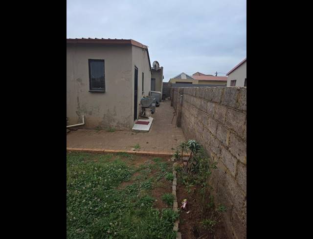 3 BEDROOM HOUSE FOR SALE IN PROTEA GLEN EXT